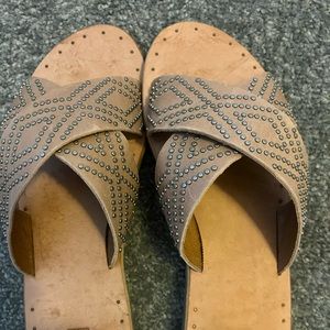 FRYE ally deco stud criss cross